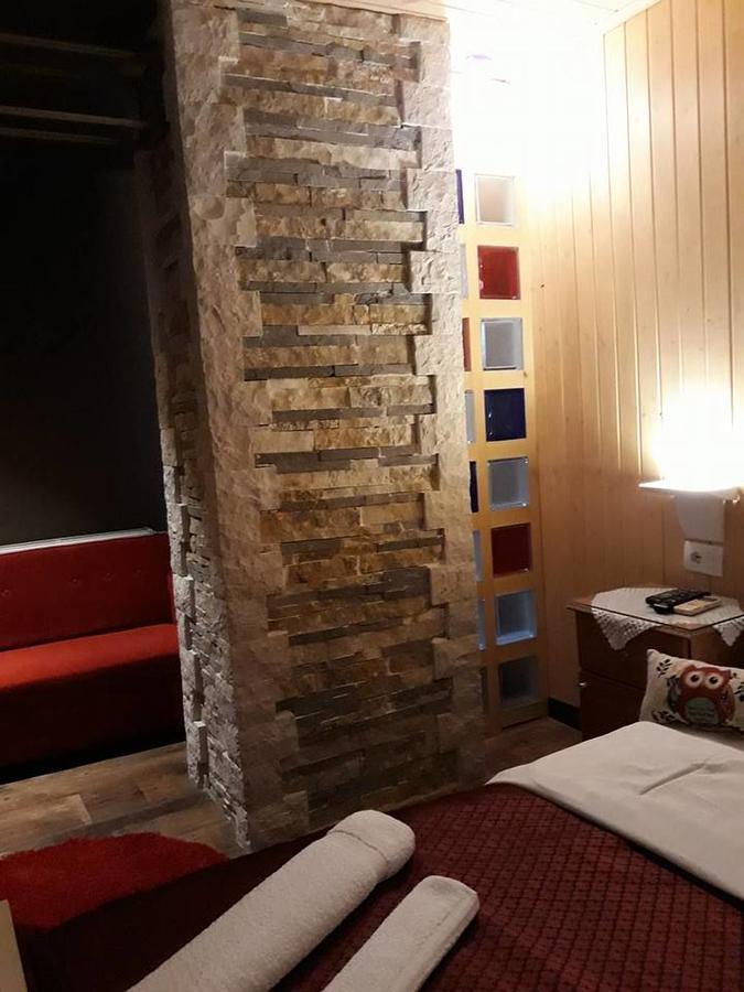 Hotel The First Гирокастра Экстерьер фото