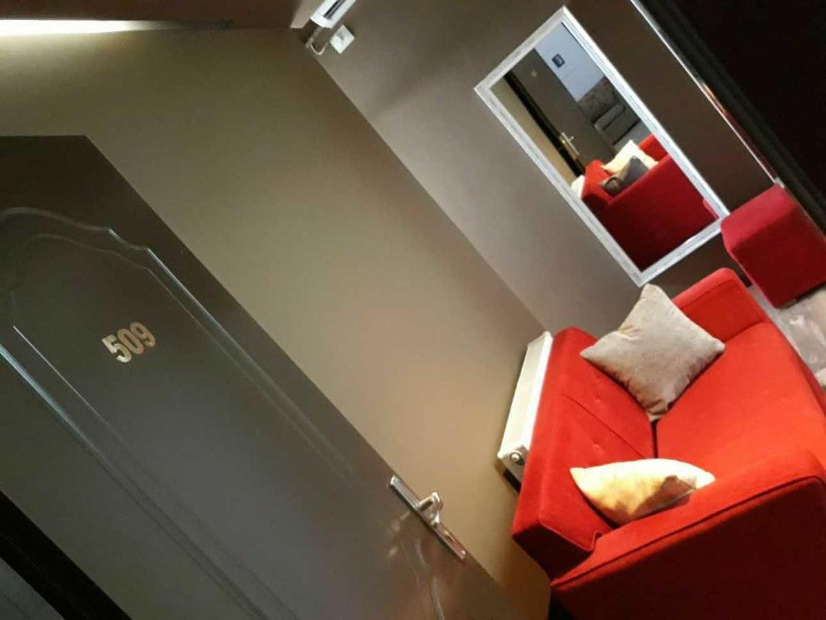 Hotel The First Гирокастра Экстерьер фото